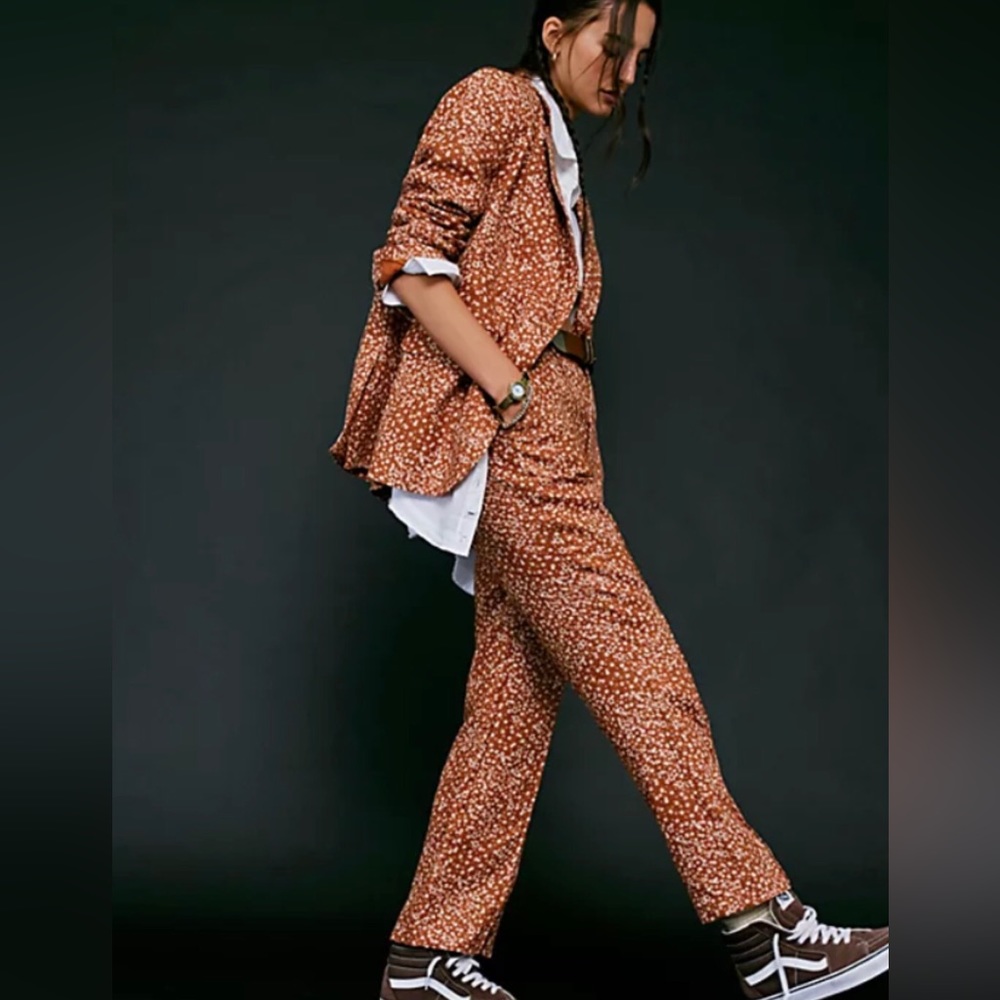🆕✨Free People Maggie Suit in Toffee✨🆕